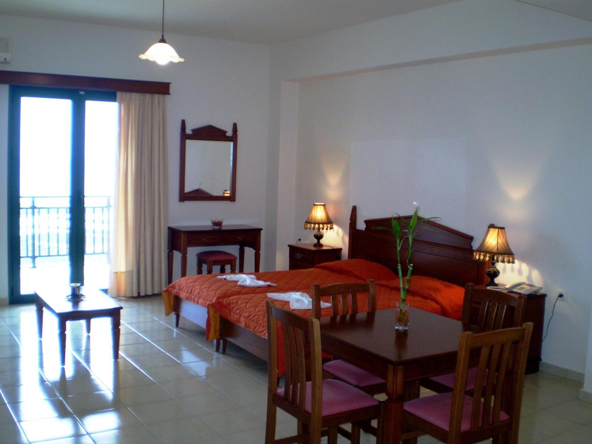 Roubini Apartments Falasarna Dış mekan fotoğraf